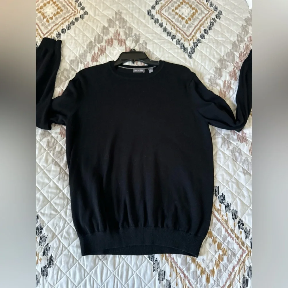 Van‎ Heusen Men's Black Sweater. Size Medium Excellent condition.